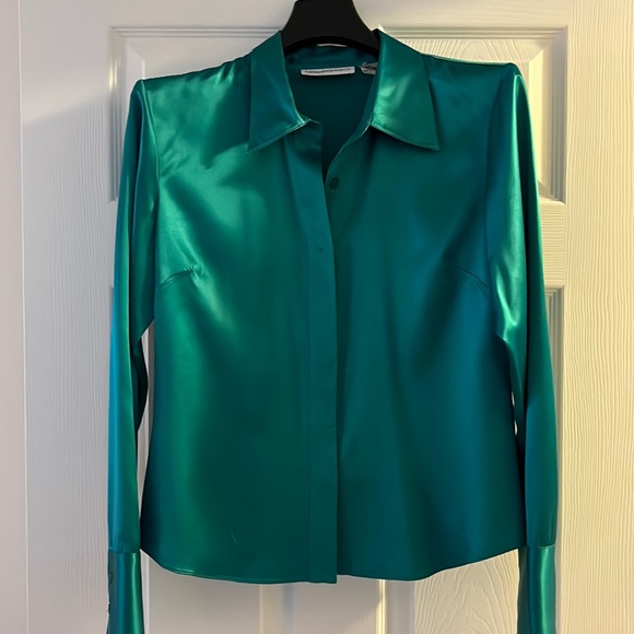 Bloomingdale's Other Bloomingdales Emerald Green Silk Blouse